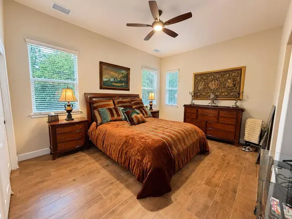 6613 Laurel Crest CIR, Roseville, CA 95678