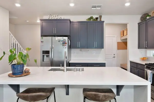 3122 Dove CT, West Sacramento, CA 95691