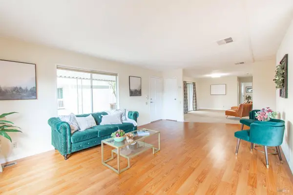 110 San Antonio WAY, Yountville, CA 94599