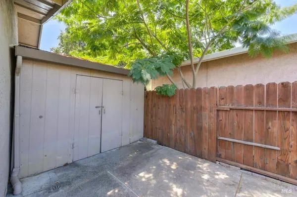 232 Riverdale AVE, Vacaville, CA 95687