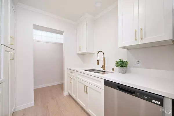 232 Riverdale AVE, Vacaville, CA 95687