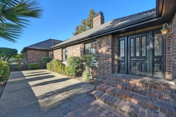 14700 N Locust Tree RD, Lodi, CA 95240