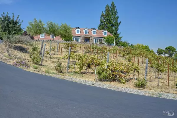 4050 English Oaks DR, Vacaville, CA 95688