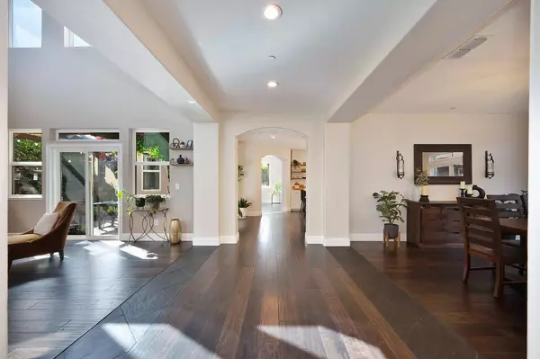 1011 Waterford DR, West Sacramento, CA 95605