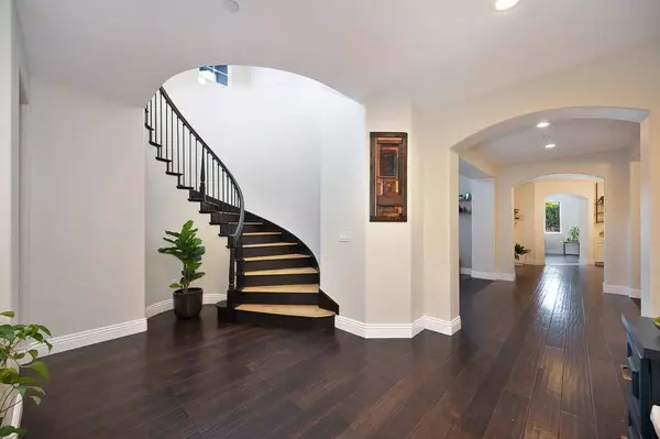 1011 Waterford DR, West Sacramento, CA 95605