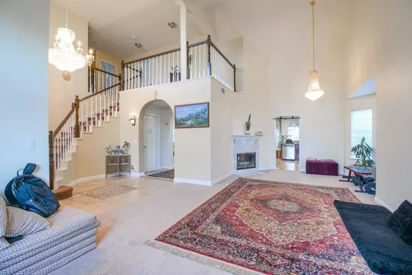 2972 Violet DR, West Sacramento, CA 95691