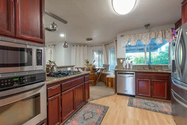 2972 Violet DR, West Sacramento, CA 95691