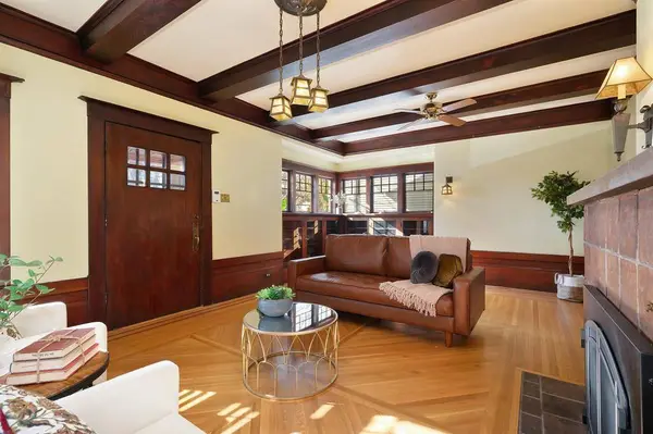 1705 H ST, Sacramento, CA 95811