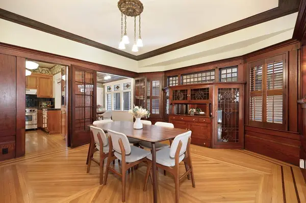 1705 H ST, Sacramento, CA 95811