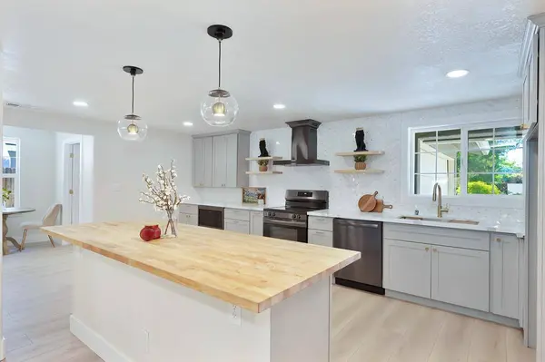 4270 Midas AVE, Rocklin, CA 95677