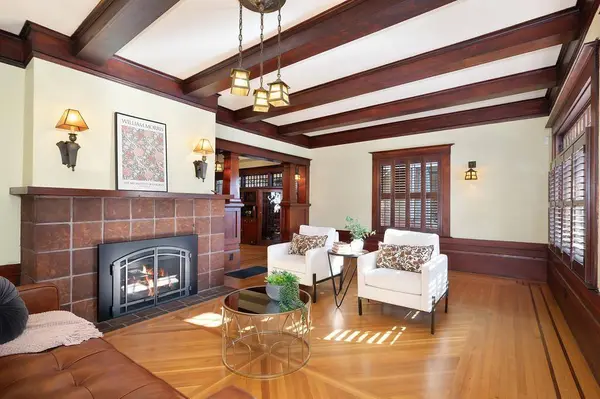 1705 H ST, Sacramento, CA 95811