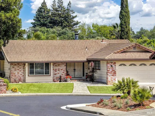 142 Hillview DR, Vacaville, CA 95688