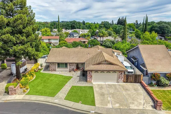 142 Hillview DR, Vacaville, CA 95688