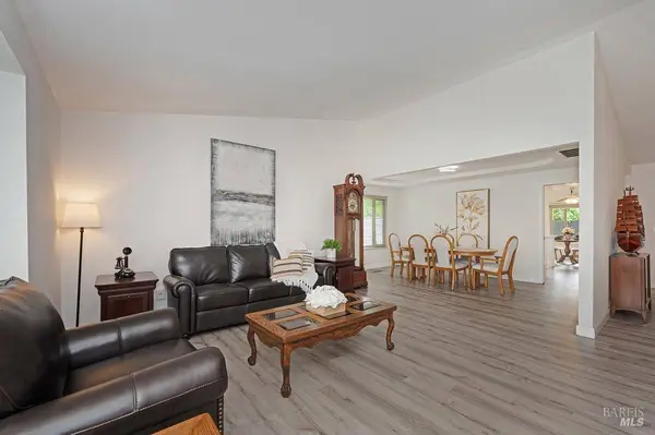 142 Hillview DR, Vacaville, CA 95688