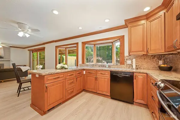 263 Brookdale DR, Vacaville, CA 95687