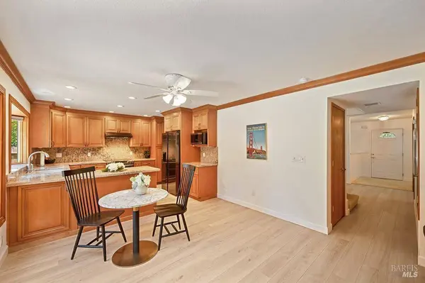 263 Brookdale DR, Vacaville, CA 95687
