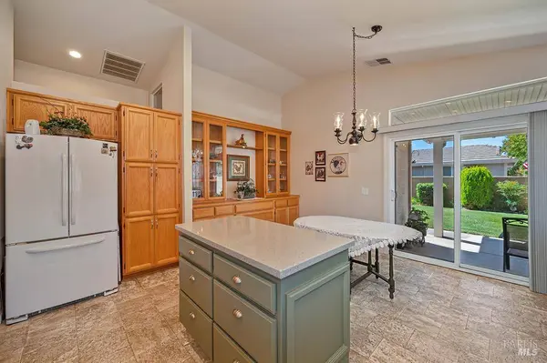 383 Mandarin CIR, Vacaville, CA 95687