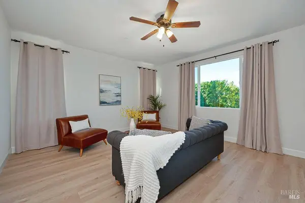 160 Kodiak DR, Vacaville, CA 95687