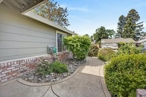 6406 Kilbeggan WAY, Elk Grove, CA 95758