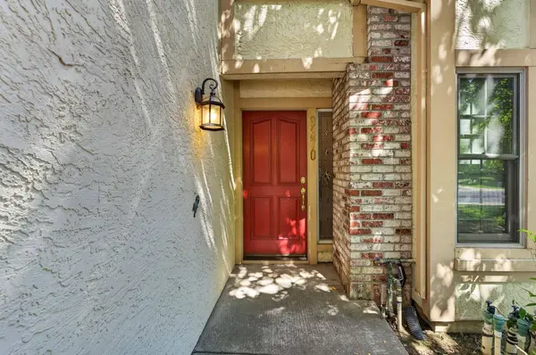 9370 Framington WAY, Elk Grove, CA 95758