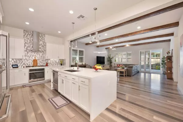 3049 Dusk LN, Roseville, CA 95747