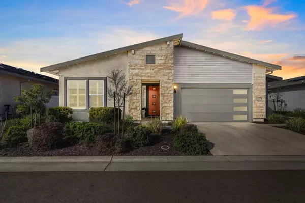 3049 Dusk LN, Roseville, CA 95747