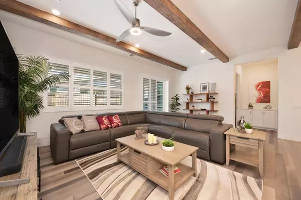 3049 Dusk LN, Roseville, CA 95747