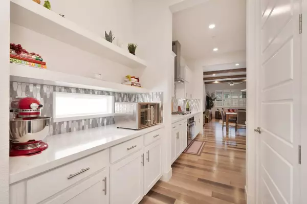 3049 Dusk LN, Roseville, CA 95747