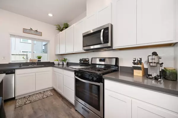 9193 Farmstead CIR, Roseville, CA 95747