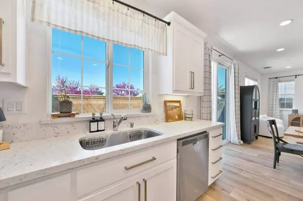 1312 Oakbriar CIR, Roseville, CA 95747