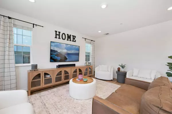 1312 Oakbriar CIR, Roseville, CA 95747