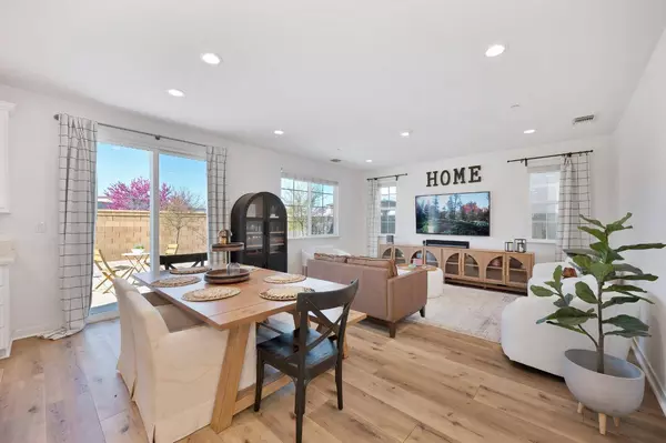 1312 Oakbriar CIR, Roseville, CA 95747