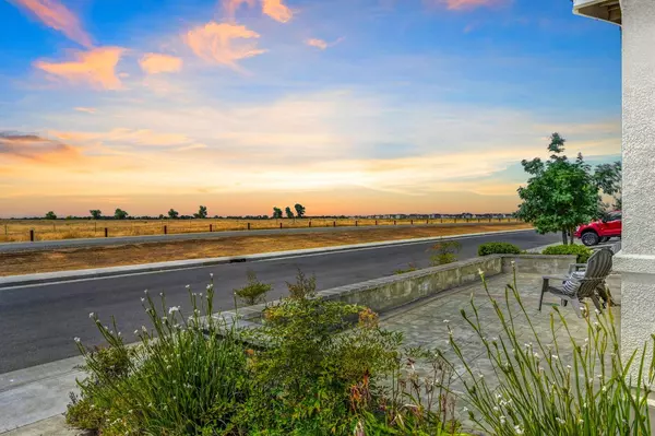 9097 Royal Gorge LOOP, Roseville, CA 95747