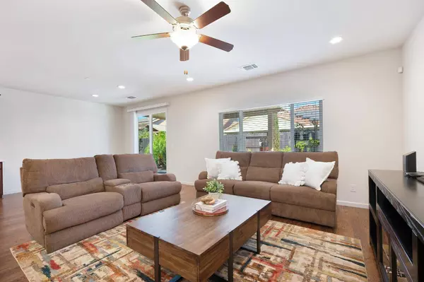 8617 Trinidad WAY, Roseville, CA 95747