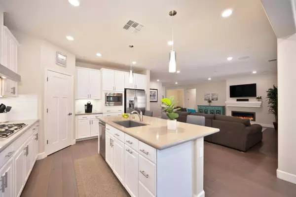 208 Valentino CT, Roseville, CA 95747