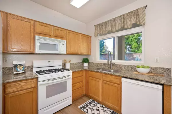 7397 Apple Hollow LOOP, Roseville, CA 95747