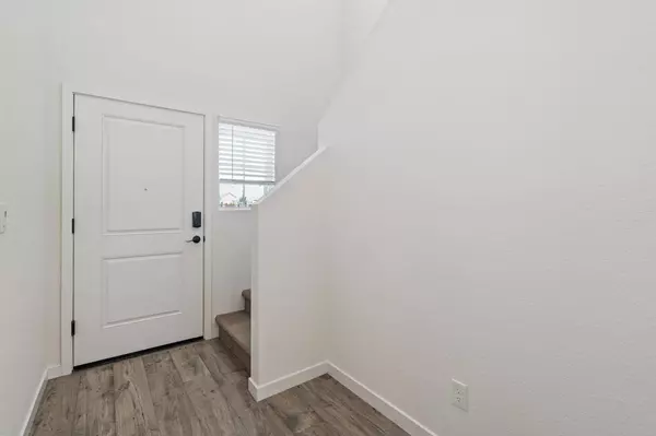 9224 Farmstead CIR, Roseville, CA 95747