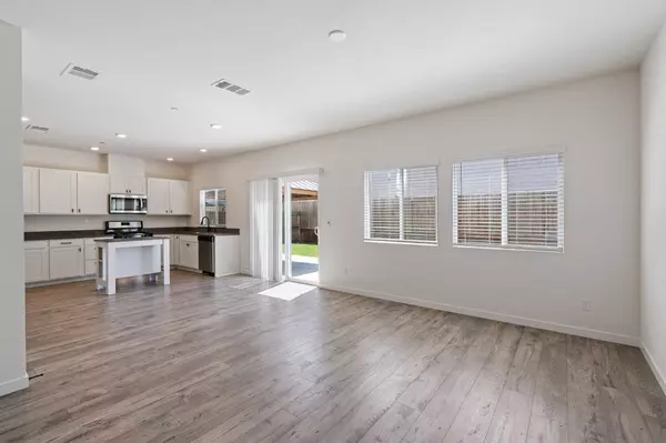 9224 Farmstead CIR, Roseville, CA 95747