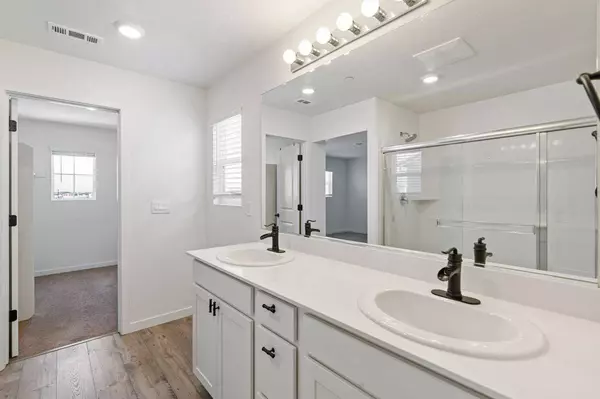 9224 Farmstead CIR, Roseville, CA 95747