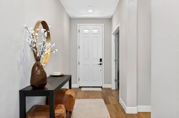 6001 Oberlander DR, Roseville, CA 95747