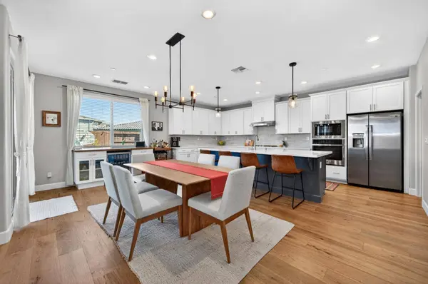 6001 Oberlander DR, Roseville, CA 95747