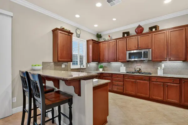 416 Arlington CT, Roseville, CA 95747