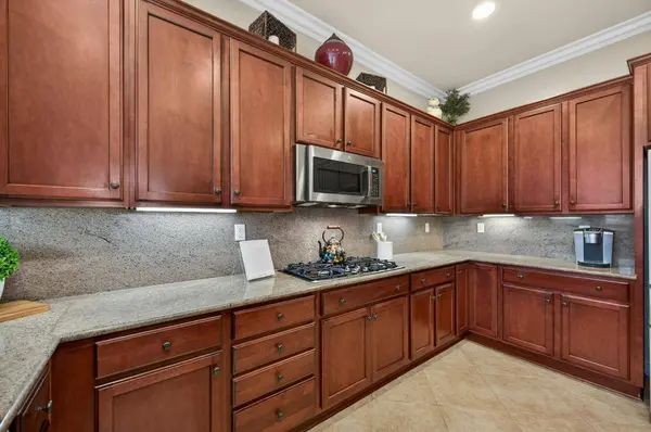 416 Arlington CT, Roseville, CA 95747