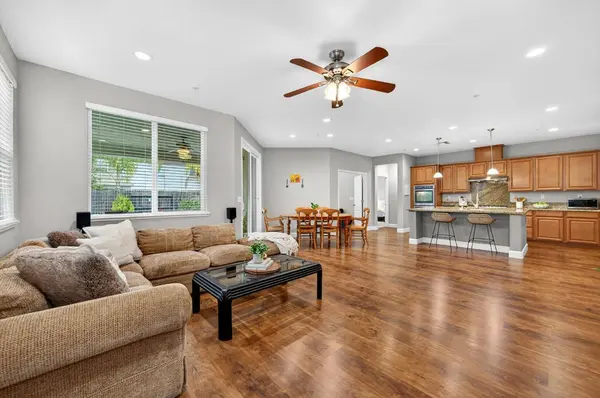 2233 Hightrail WAY, Roseville, CA 95747