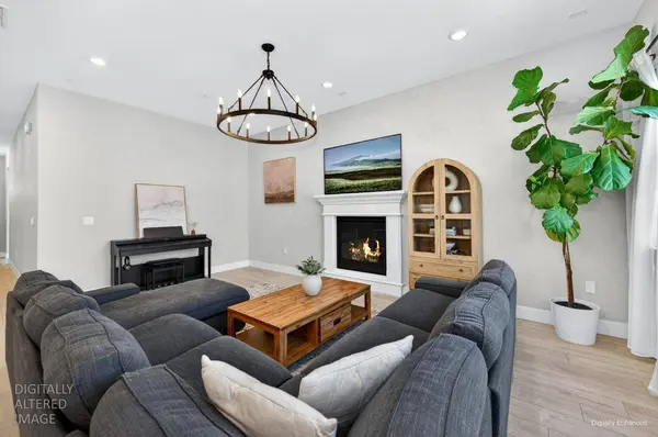 1097 Camarillo DR, Roseville, CA 95747