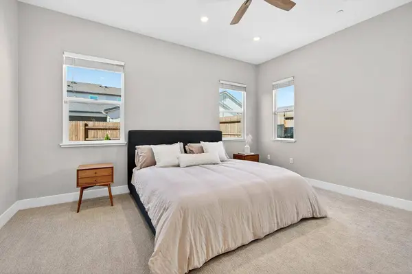 1097 Camarillo DR, Roseville, CA 95747