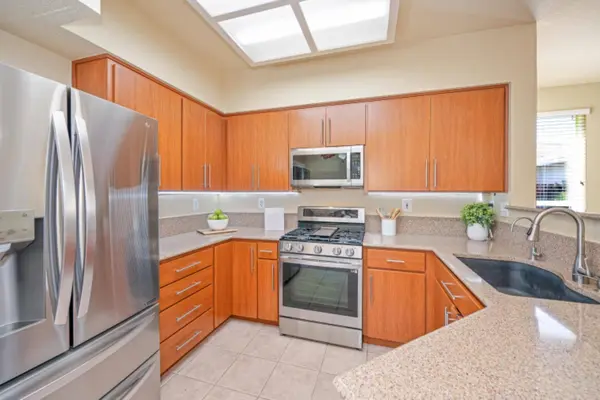 1731 Evergreen DR, Roseville, CA 95747