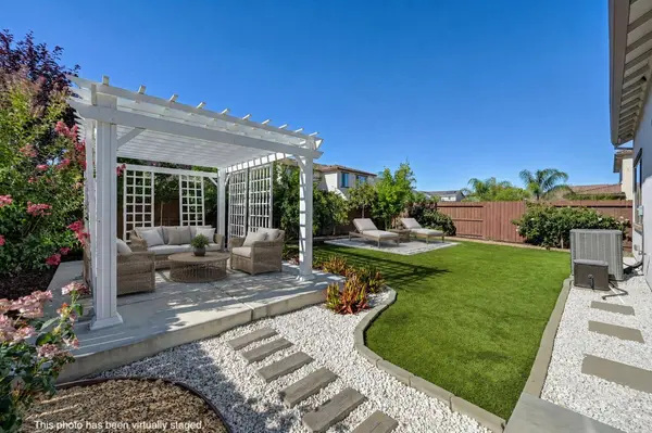 2389 Sierra Village DR, Roseville, CA 95747