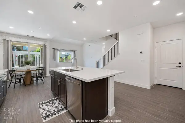2389 Sierra Village DR, Roseville, CA 95747