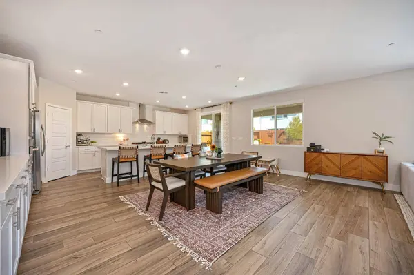 5017 Marshmallow DR, Roseville, CA 95747